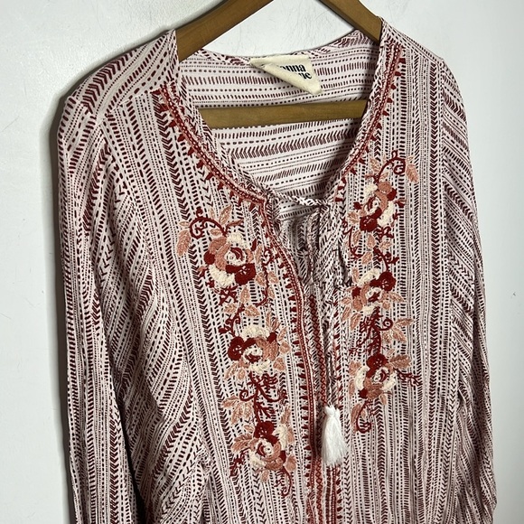 SAVANNA JANE Embroidered Boho Southwest Pattern Tassel Tie Peasant Blouse - Picture 3 of 10